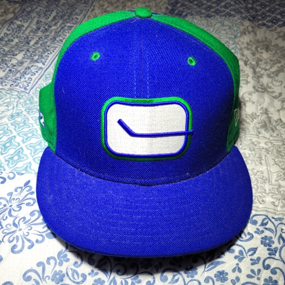 Vancouver Canucks NHL New Era baseball hat size 7 5/8